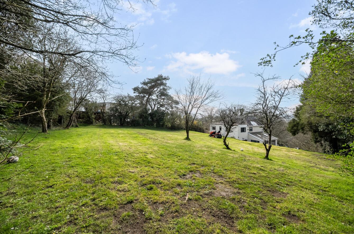 Brynaeron, Dunvant, Swansea, SA2 7UX